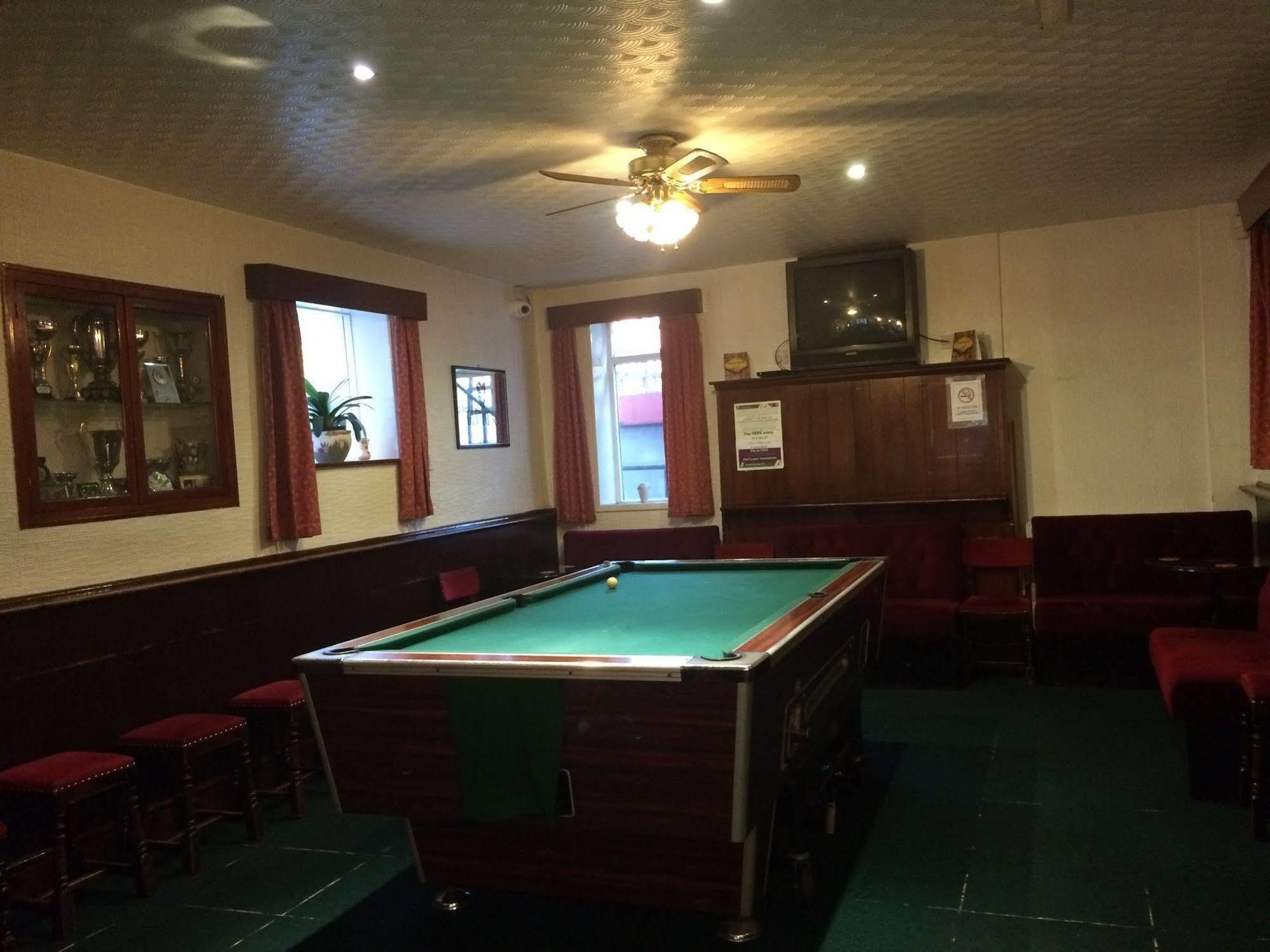 Half Moon Hotel Alford  Extérieur photo